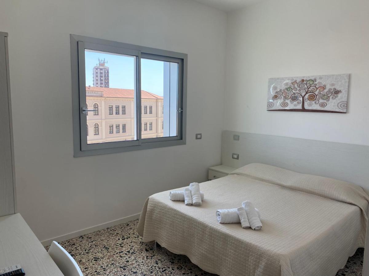 Molo Brin Rooms & Suites Олбия Екстериор снимка