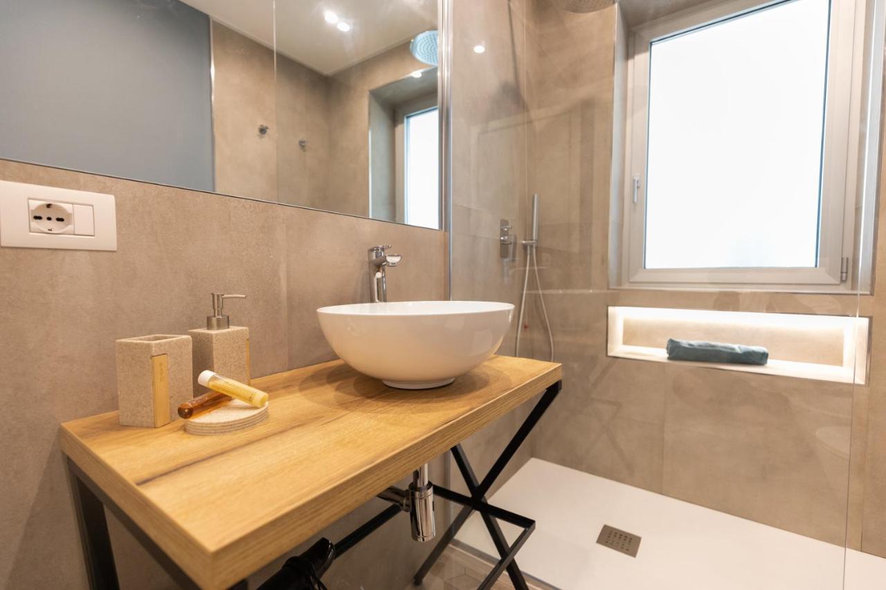 Molo Brin Rooms & Suites Олбия Екстериор снимка