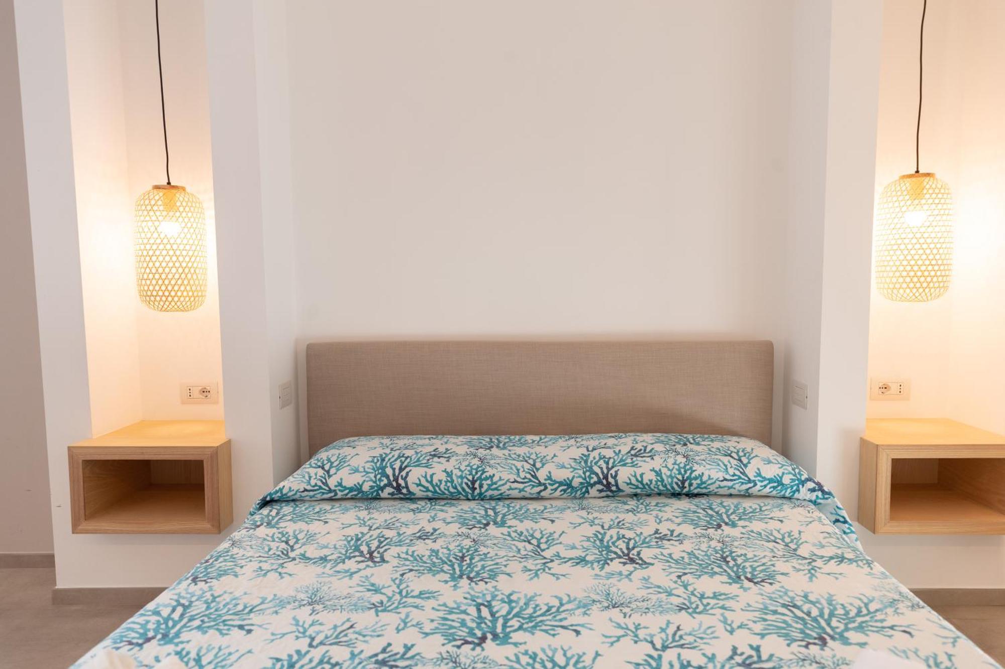 Molo Brin Rooms & Suites Олбия Стая снимка